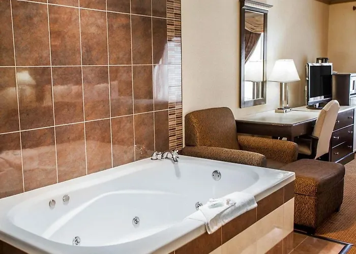 Quality - Naperville Area 3* Aurora